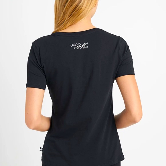 Karl Lagerfeld Ski Postcard Graphic Tee Black XS NWT - Picture 3 of 11